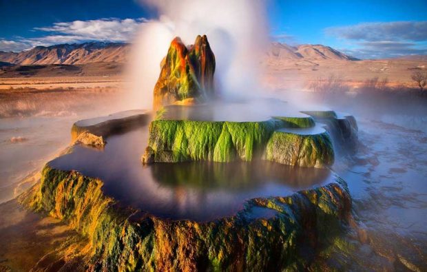 فواره طبیعی فلای پدیده خارق العاده ساخته دست بشر ! 7 فواره طبیعی یا آبفشان فلای Fly Geyser