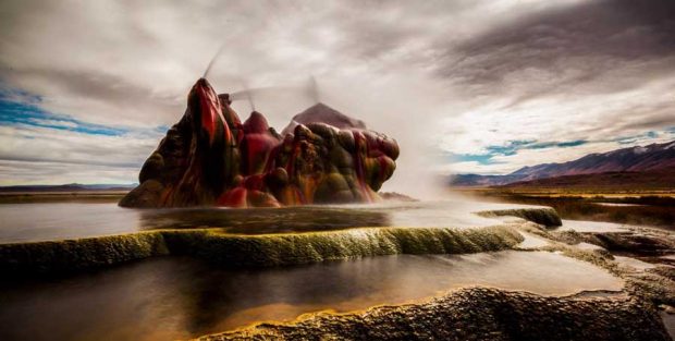 فواره طبیعی فلای پدیده خارق العاده ساخته دست بشر ! 20 فواره طبیعی یا آبفشان فلای Fly Geyser