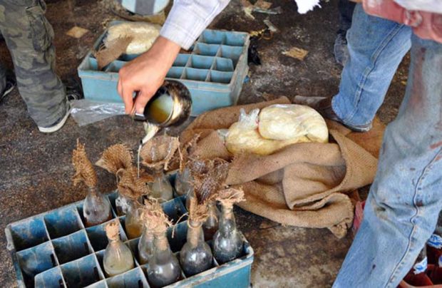 سلاح های دست ساز عجیب و غریب تروریست ها در سوریه + عکس 62 سلاح های دست ساز عجیب و غریب تروریست ها در سوریه