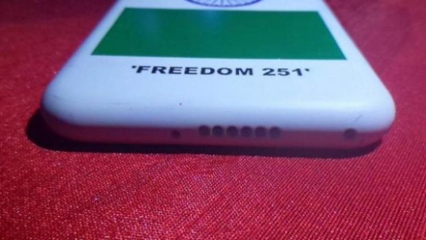 گوشی هوشمند Freedom 251 هندی فقط 4 دلار
