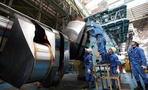 نگاهی به ساخت بزرگترین موتور دیزلی جهان برای کشتی های باری + عکس 8 بزرگترین موتور دیزلی جهان