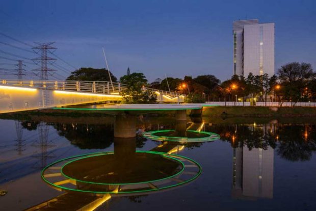 پل متحرک فریدریش بایر در سائو پائولو برزیل