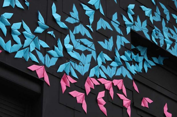 پروژه چرخه قمری با هنر اوریگامی روی ساختمان