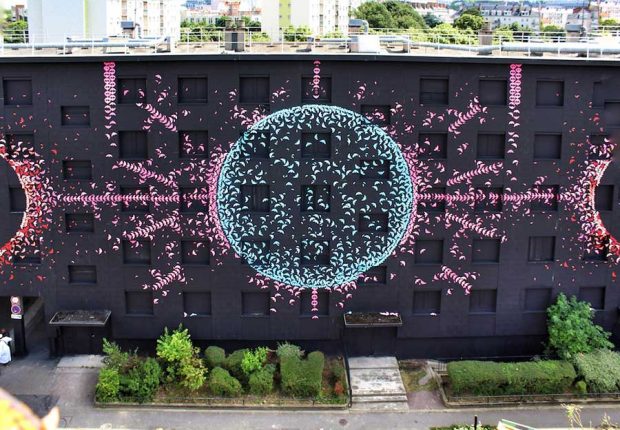 پروژه چرخه قمری با هنر اوریگامی روی ساختمان