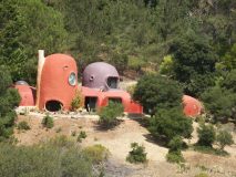 خانه عصر حجری Flintstones House