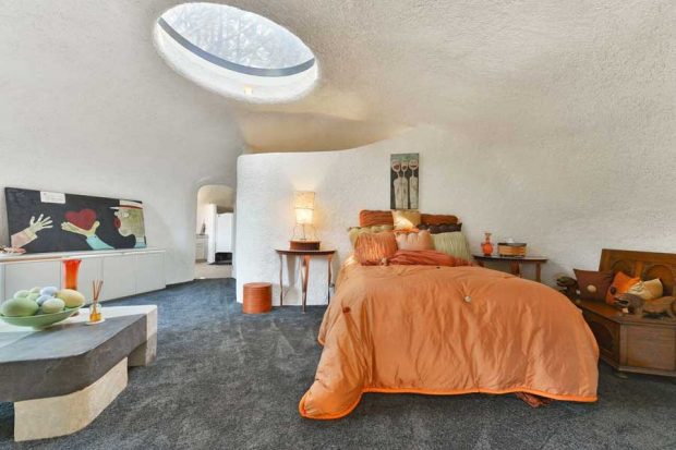 خانه عصر حجری Flintstones House با قیمتی نجومی ؟! 4 خانه عصر حجری Flintstones House