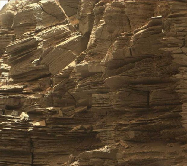تصاویر جدید کنجکاوی از دامنه کوه شارپ مریخ