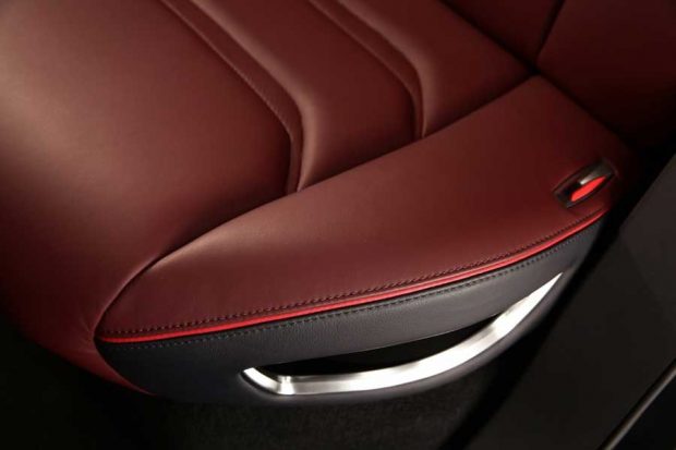 نمایش میتسوبیشی GT-PHEV در نمایشگاه خودرو پاریس ۲۰۱۶ 14 میتسوبیشی GT-PHEV مفهومی