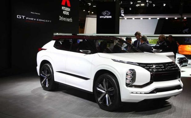 نمایش میتسوبیشی GT-PHEV در نمایشگاه خودرو پاریس ۲۰۱۶ 4 میتسوبیشی GT-PHEV مفهومی