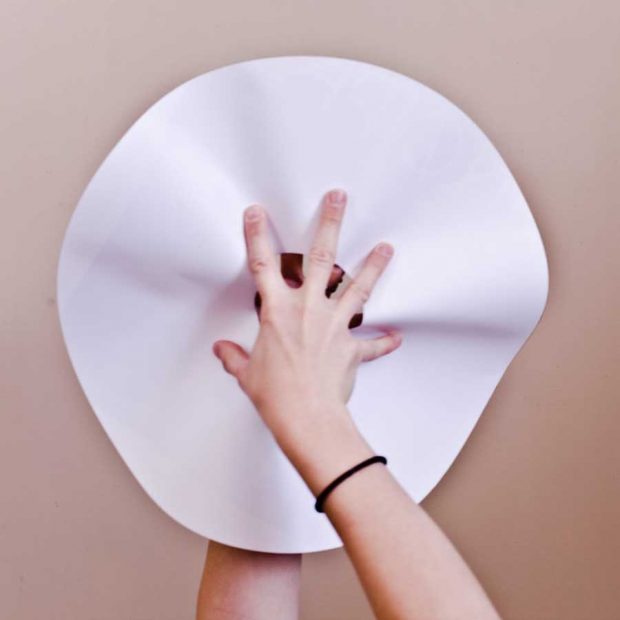 آموزش ساخت آباژور سقفی زیبا و دیدنی با کاغذ بریستول 5 آموزش ساخت آباژور سقفی با کاغذ بریستول