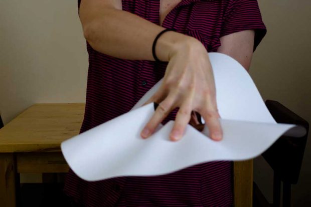 آموزش ساخت آباژور سقفی زیبا و دیدنی با کاغذ بریستول 6 آموزش ساخت آباژور سقفی با کاغذ بریستول