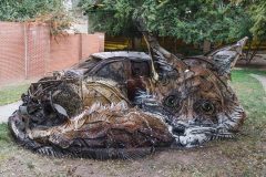 ساخت مجسمه‌‌ دیدنی حیوانات با استفاده از زباله