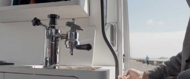 دفتر کار سیار نیسان در قالب خودرو ون الکتریکی رونمایی شد 6 دفتر کار سیار نیسان