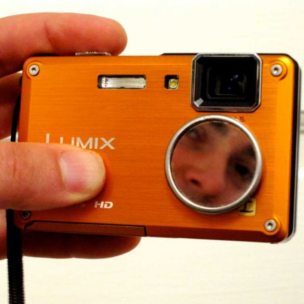 آموزش ساخت گجتی برای سلفی گرفتن با دوربین عکاسی