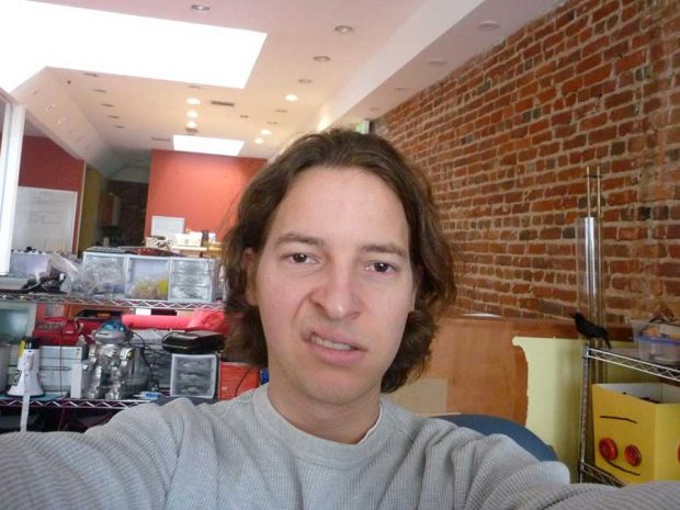 آموزش ساخت گجتی برای سلفی گرفتن با دوربین عکاسی