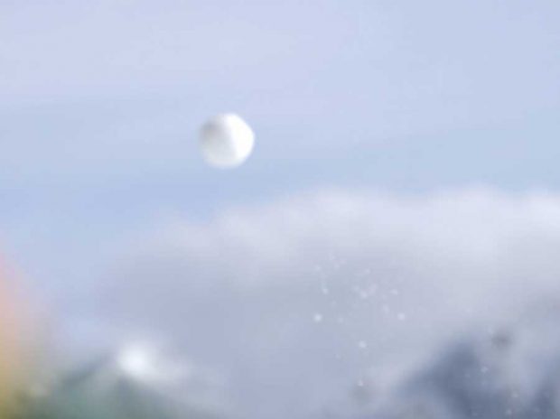 تصاویر عجیب از توپ های یخی ساحلی در سواحل شهر اوب ! 6 تصاویر عجیب از توپ های یخی ساحلی در سواحل شهر اوب