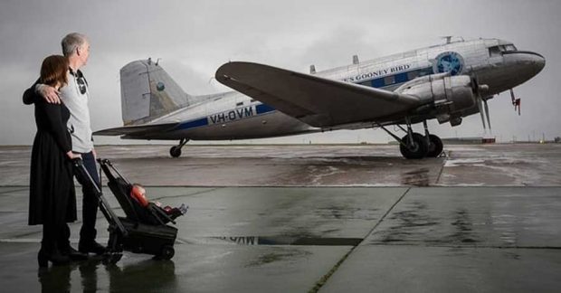 ساخت کالسکه حمل نوزاد بر روی چمدان مسافرتی + عکس 3 ساخت کالسکه حمل نوزاد بر روی چمدان + تصاویر
