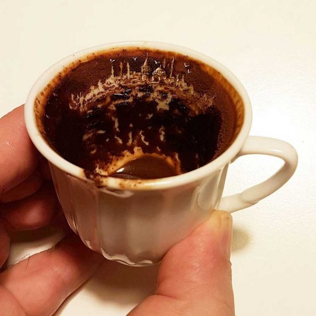 نقاشی مینیاتوری بر روی اشیاء ریز توسط یک نقاش ترک 14 نقاشی مینیاتوری بر روی اشیاء ریز هنر دستان نقاش ترک