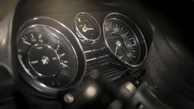 مرسدس بنز وانت w115