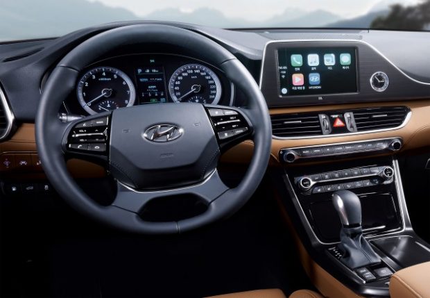 هیوندای آزرا ۲۰۱۸ با ظاهری لوکس و اسپرت به نمایشگاه خودروی لس آنجلس می رود 4 هیوندای آزرا 2018