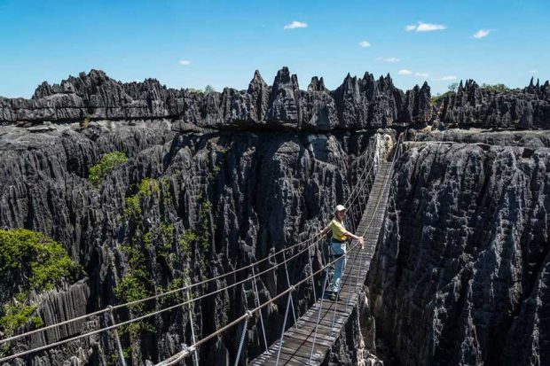 تصاویری از خطرناک ترین و پر هیجان ترین پل های عابر پیاده در جهان