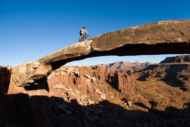 تصاویری از خطرناک ترین و پر هیجان ترین پل های عابر پیاده در جهان