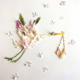 تصاویری از آثار هنرمندی که گلبرگ‌ها را به نقاشی‌های دیدنی تبدیل می کند