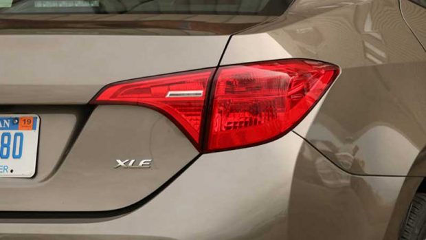 تویوتا کرولا ۲۰۱۷ خودرویی می تواند همانند نسل قبلی خوب محبوب باشد 8 تویوتا کرولا 2017