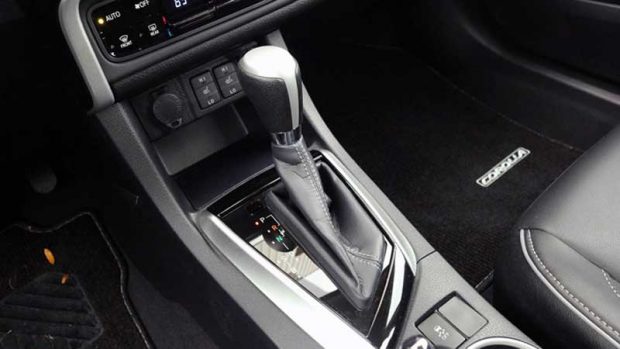 تویوتا کرولا ۲۰۱۷ خودرویی می تواند همانند نسل قبلی خوب محبوب باشد 18 تویوتا کرولا 2017