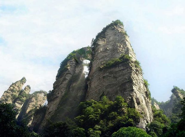 ساخت پل نامرئی پروژه ای ترسناک در کوههای آواتار چین + عکس 5 پل نامرئی