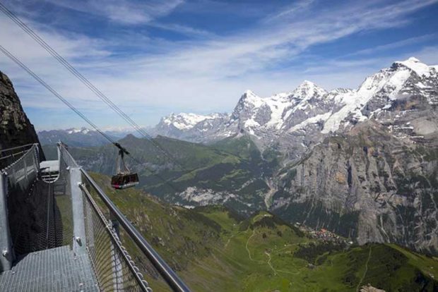 سفری به گذرگاه ترسناک و هیجان انگیز کوه های سوییس 4 گذرگاه ترسناک و هیجان انگیز کوه های سوییس
