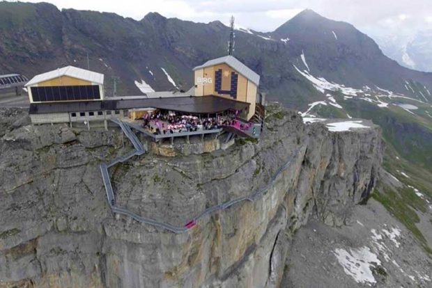 سفری به گذرگاه ترسناک و هیجان انگیز کوه های سوییس 9 گذرگاه ترسناک و هیجان انگیز کوه های سوییس