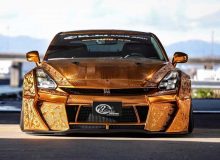 نیسان R35 GT-R طلایی