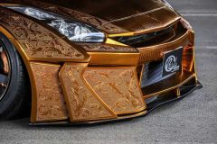 نیسان R35 GT-R طلایی