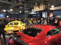 نیسان R35 GT-R طلایی