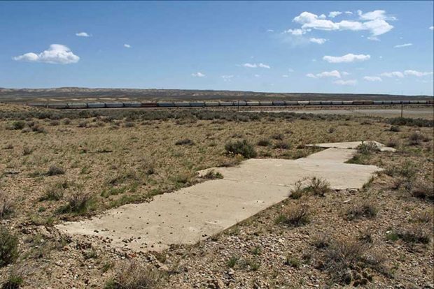 فلش های بتنی عجیب ساخته شده در آمریکا چه کاربرد داشته اند + عکس 14 فلش های بتنی عجیب