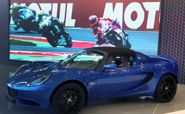 گزارشی تصویری از نمایشگاه خودرو تهران ۲۰۱۷ را در میهن پست تماشا کنید 12 نمایشگاه خودرو تهران 2017