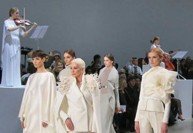 پیرترین مدل زن جهان در سن ۸۵ سالگی همچنان به کار خود مشغول است 12 پیر ترین مدل زن جهان