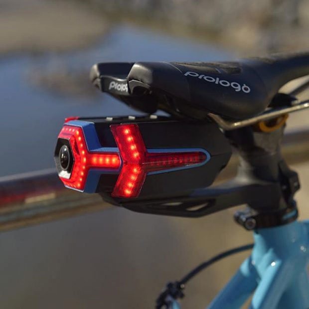 دوربین هوشمند Hexagone احتمال تصادف دوچرخه سواران را پیش بینی می کند؟ 3 دوربین هوشمند Hexagone