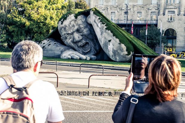 مجسمه فلتیپو Feltepve شهر بوداپست