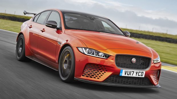 جگوار XE SV