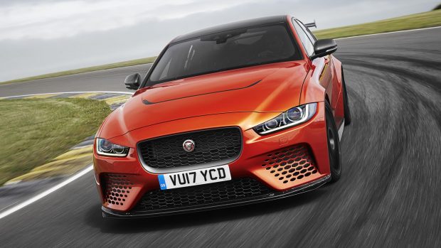 جگوار XE SV