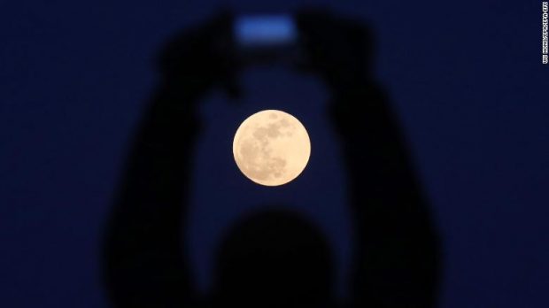 تصاویر ماه گرفتگی امشب 11 بهمن