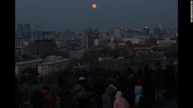 تصاویر ماه گرفتگی امشب 11 بهمن