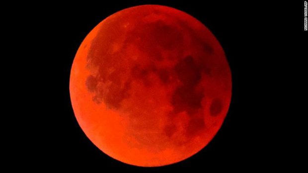 تصاویر ماه گرفتگی امشب 11 بهمن