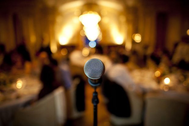 اصول اولیه سخنرانی برای تبدیل شدن به یک سخنران حرفه ای ؟ 4 اصول اولیه سخنرانی