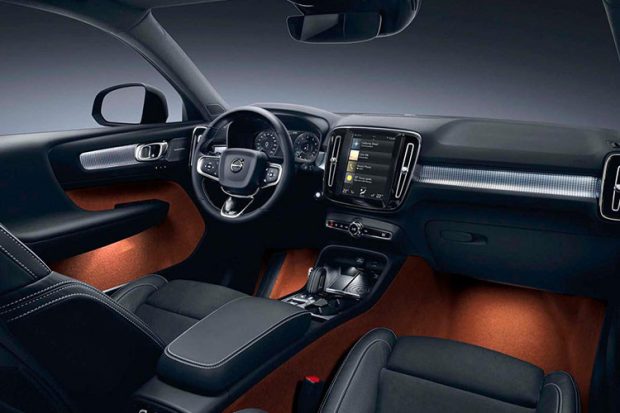 ولوو XC40 کراس‌ اور کامپکت