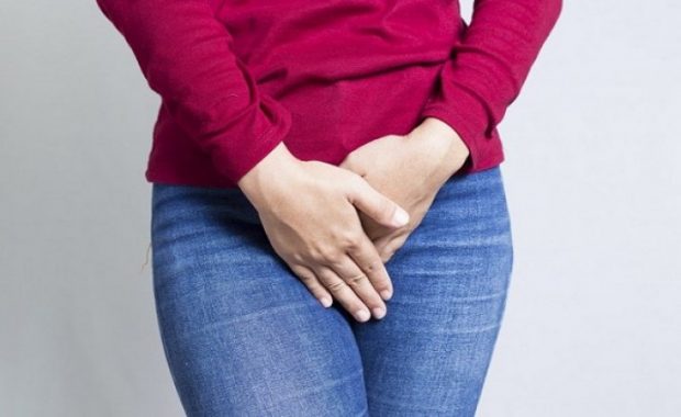 آسیب مجرای ادراری بر اثر نشستن بیش از حد چگونه رخ می دهد ؟ 3 آسیب مجرای ادراری