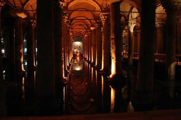 آب انبار باسیلیکا مرموزترین بنای شهر استانبول 5 آب انبار باسيليكا