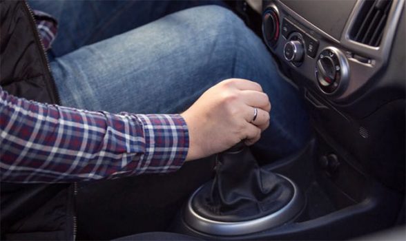 این عادت های بد رانندگی به خودرو شما آسیب وارد می کند ؟ 2 عادت های بد رانندگی